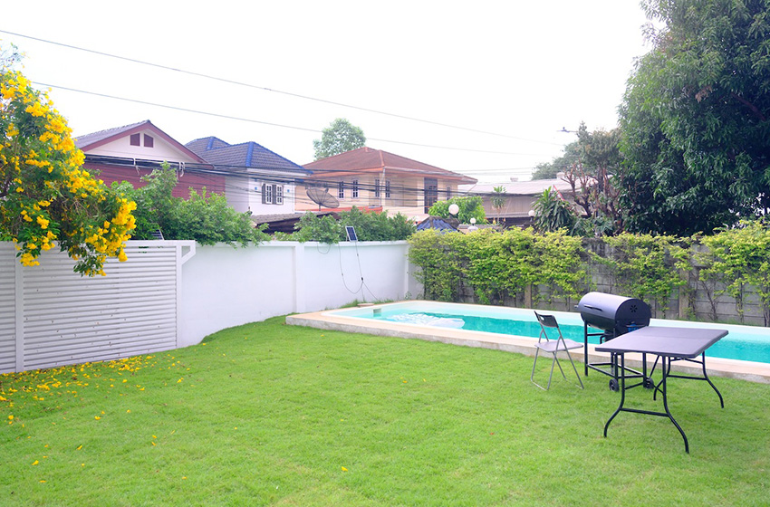 House with Private Pool in Sukhumvit 